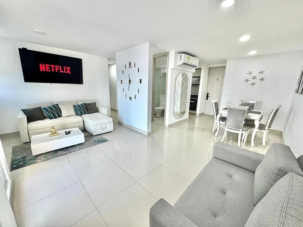 Excepcional Apartamento En Zona De Negocios Cartagena 0*,  Colômbia